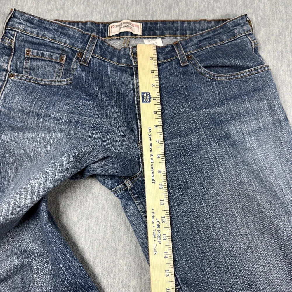 LEVI'S Signature Jeans Womens 14 Medium Blue Low Rise Bootcut Stretch Denim Pant